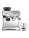 Pákový kávovar s integrovaným mlynčekom a inovatívnou technológiou regulácie teploty vykúzli lahodné espresso alebo cappuccino počas celého procesu extrakcie.